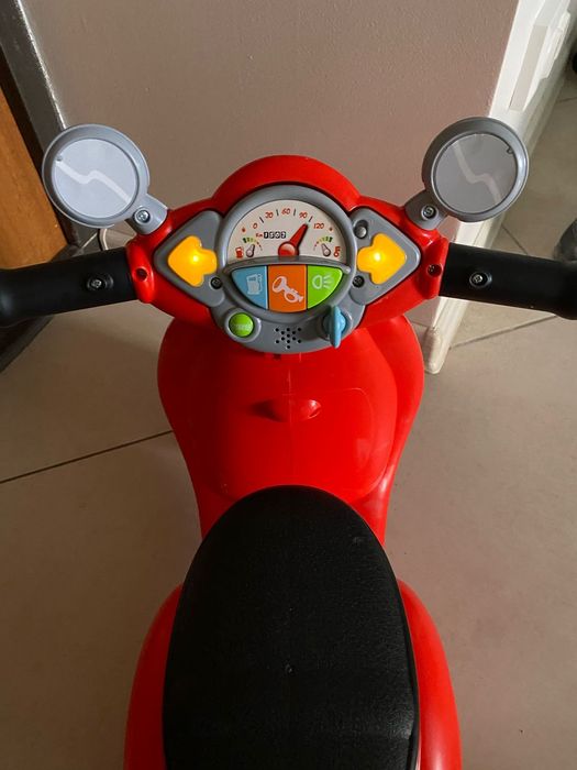 Дитячий толокар,скутер, велобіг chicco