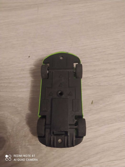 Sprzedam zielone autko dla dziecka