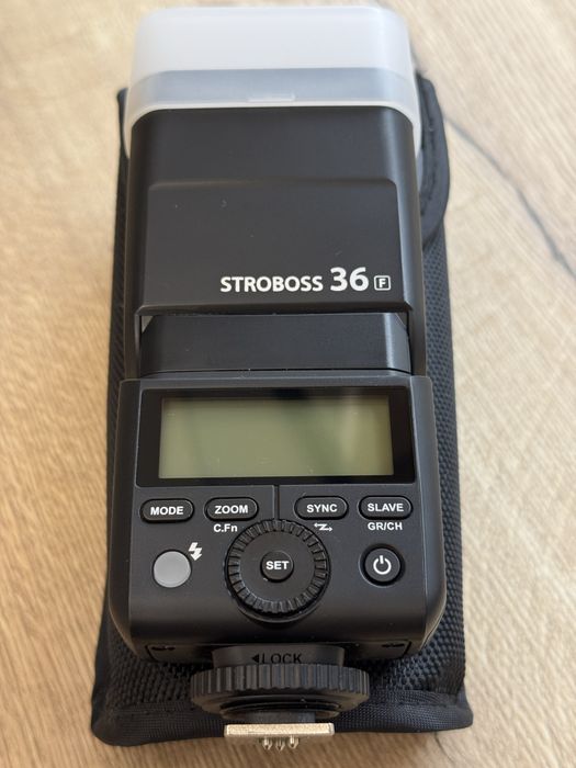 Lampa Quadralite Stroboss 36 F Fuji - jak nowa