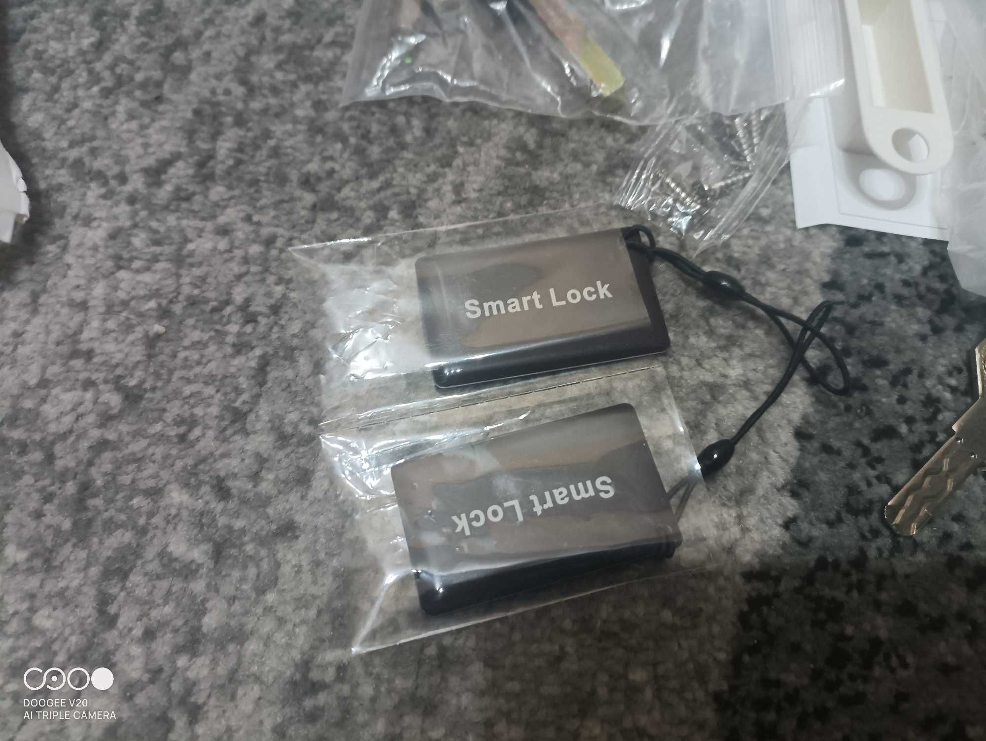 nowy elektroniczny zamek klamka na wifi klucz pestka kod odcisk palca