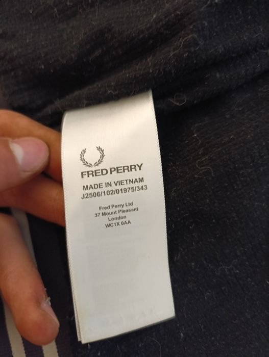 Витровка Fred Perry