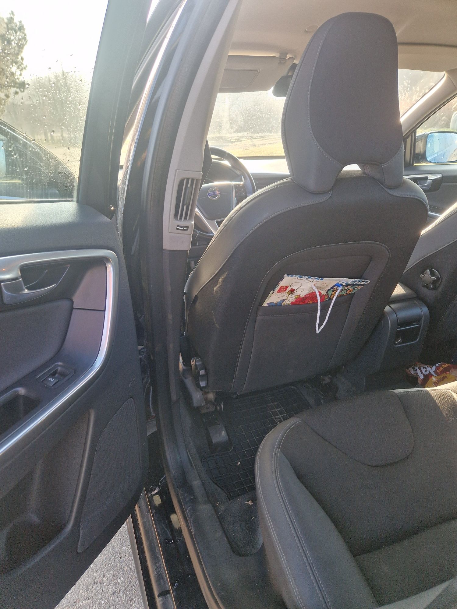 Volvo XC60 2013.   2.0 TDI 163 konie