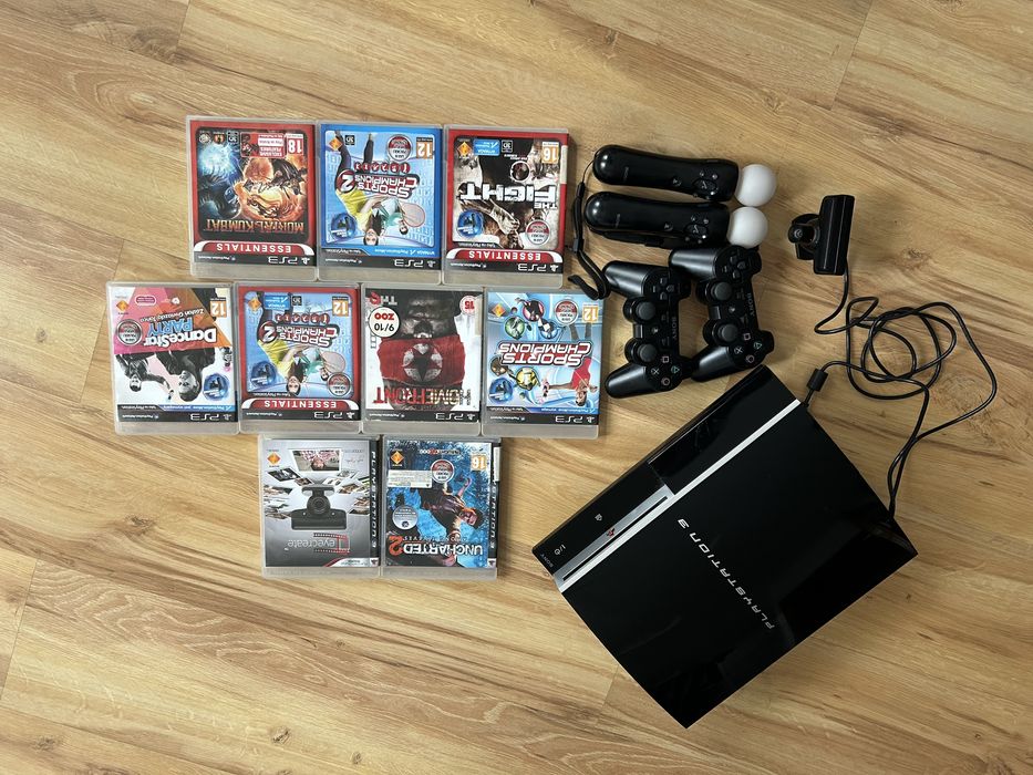 PlayStation 3 pełen zestaw (2 pady, 2 kontrolery move, kamera, 9 gier)