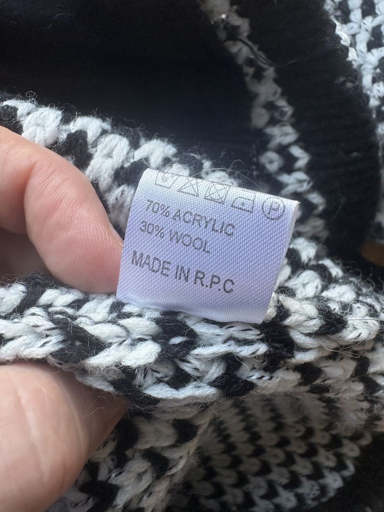 Wełniany ciepły sweter