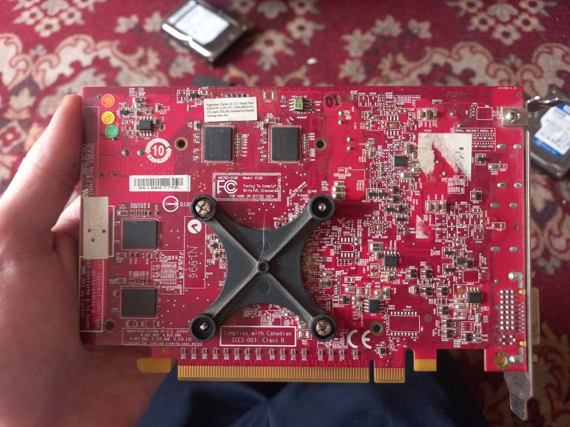 Продам видео карту ( затычку) Radeon HD 3600 256 mb