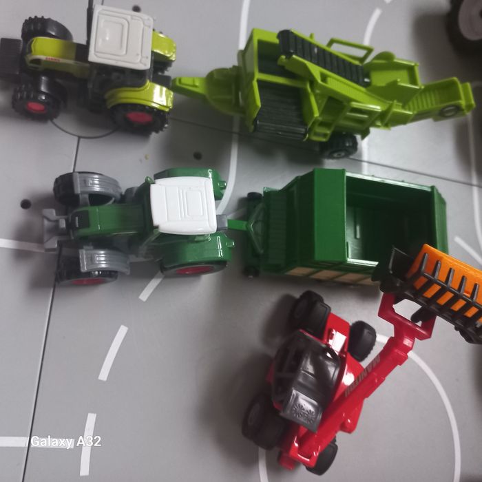 Siku traktory przyczepy zestaw