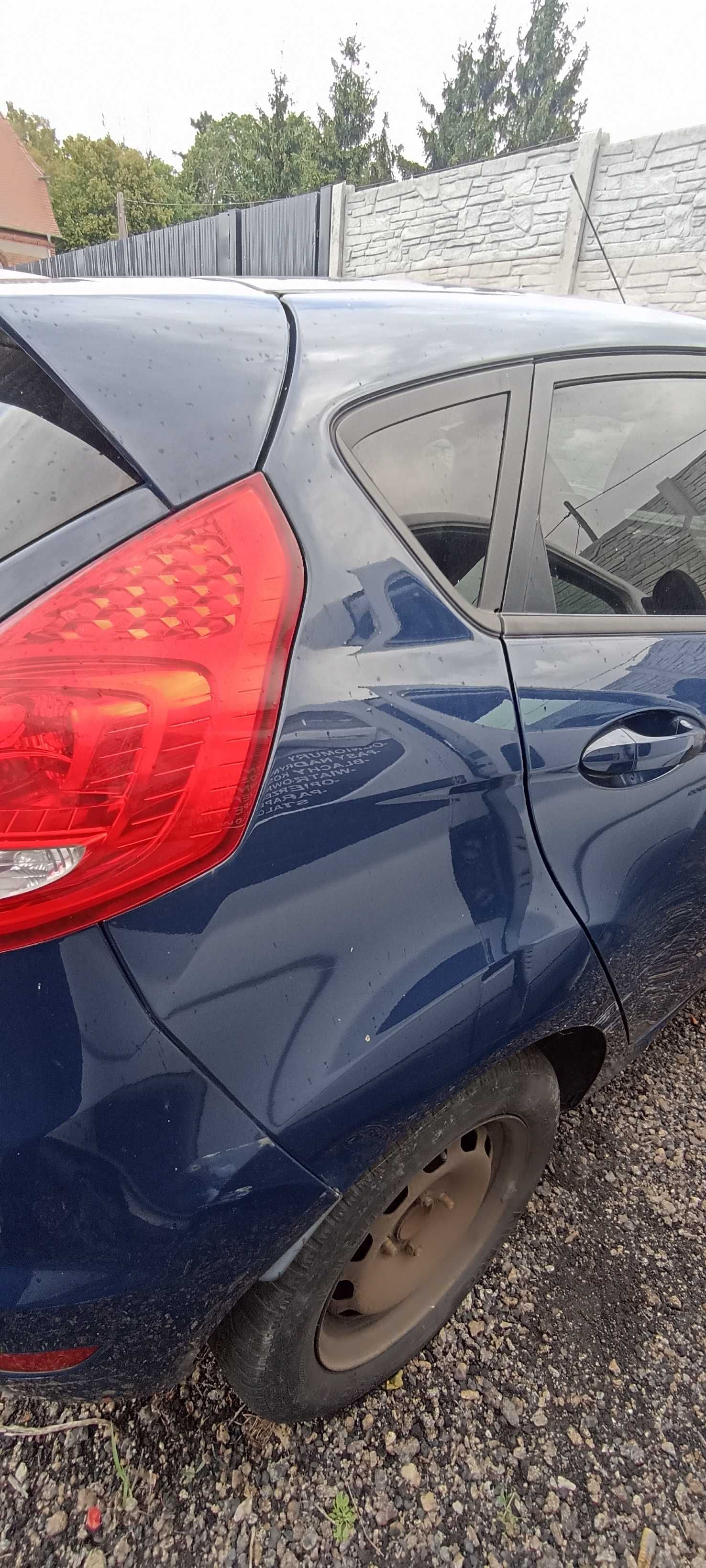 ford fiesta mk7 lak JA8 5d samochód na części