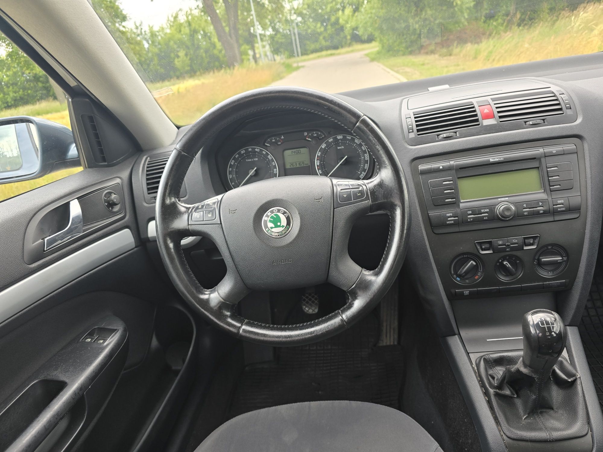 Skoda Octavia II 1.6 Mpi ładna