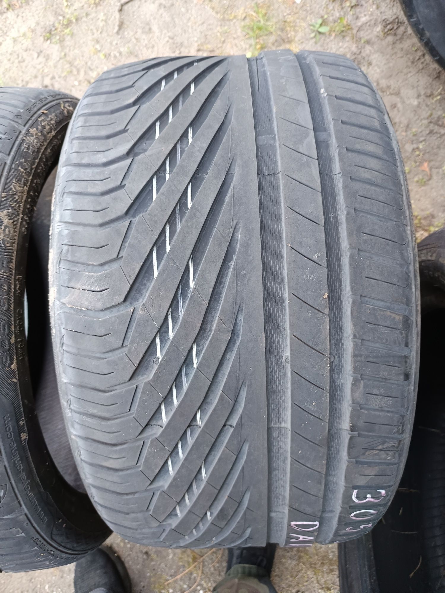 Opony 305/ 30 r19