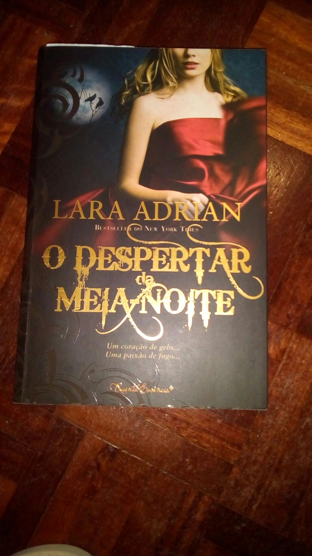 Livro " O despertar da meia noite"