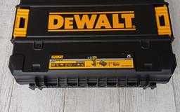 Walizka DeWalt TSTAK