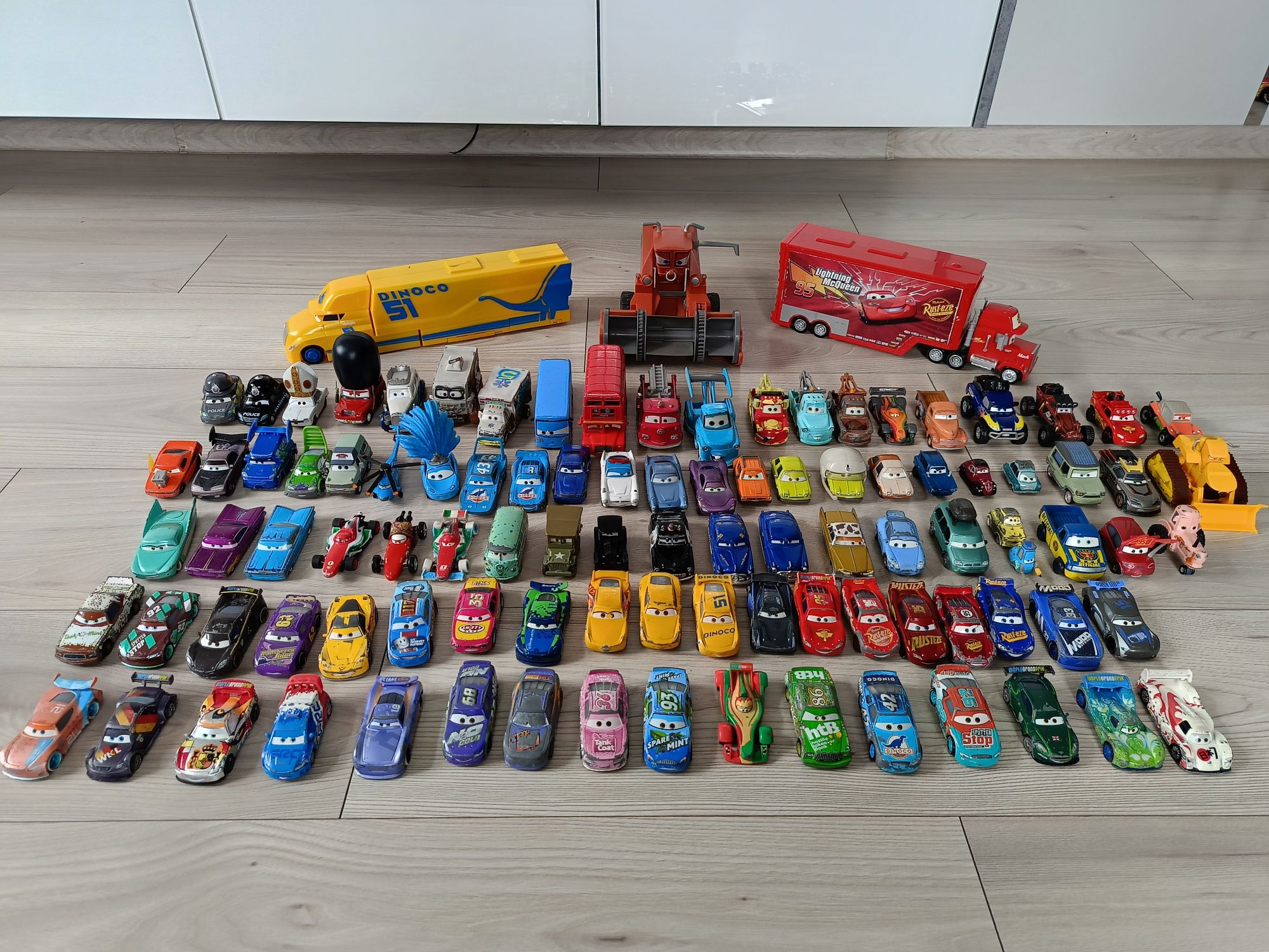 Samochodziki metalowe autka Zygzak McQueen Auta Cars