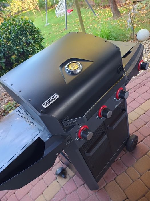 Grill gazowy TENNEKER Carbon 3palniki +palnik boczny, żeliwny