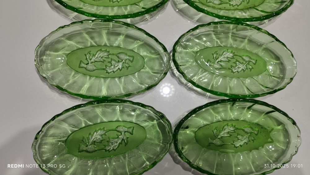 Szkło Kolorowe Osty. 6 Śledziowek w  Zieleni uranowej Ząbkowice