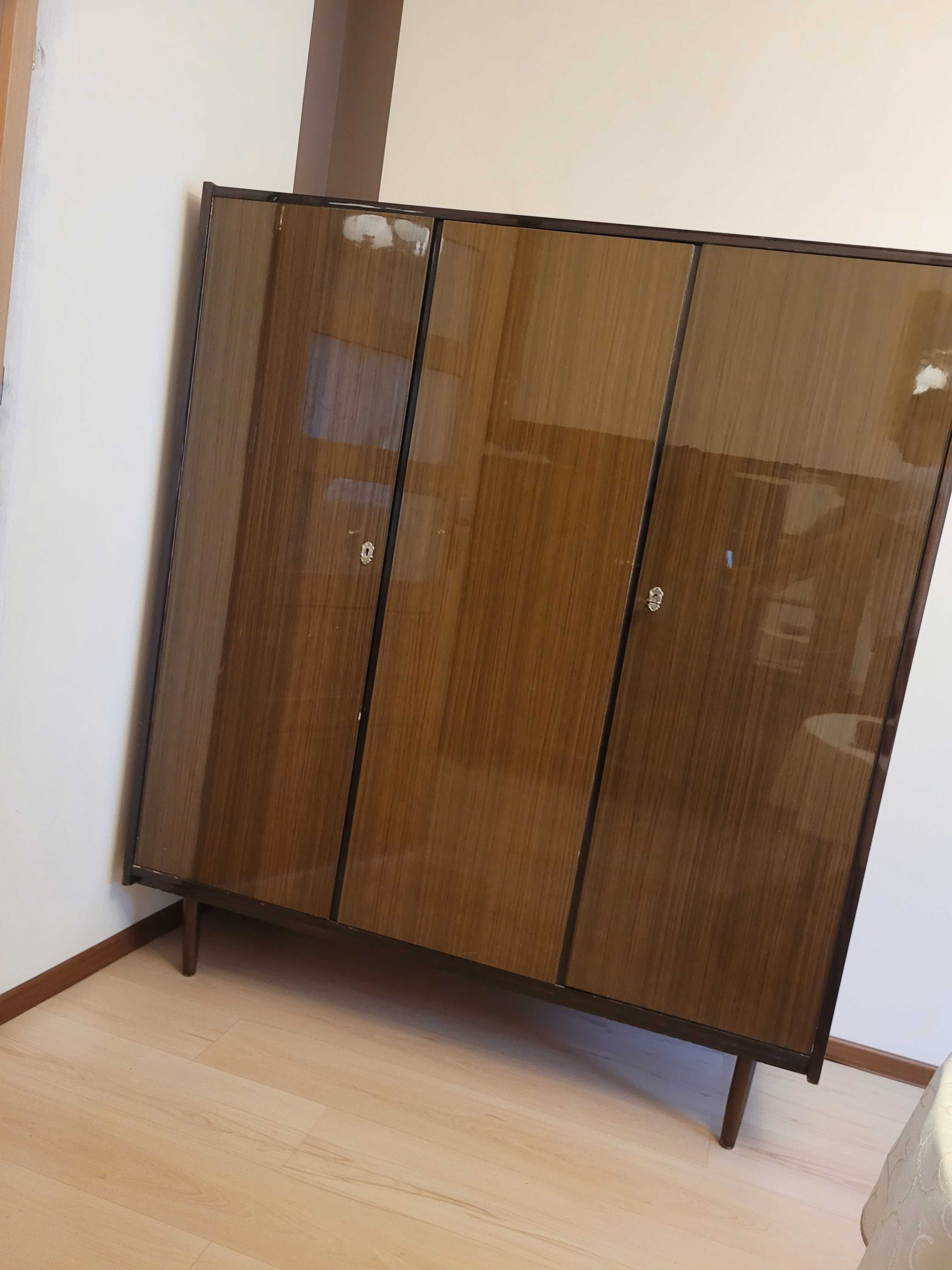Komplet mebli PRL wysoki połysk