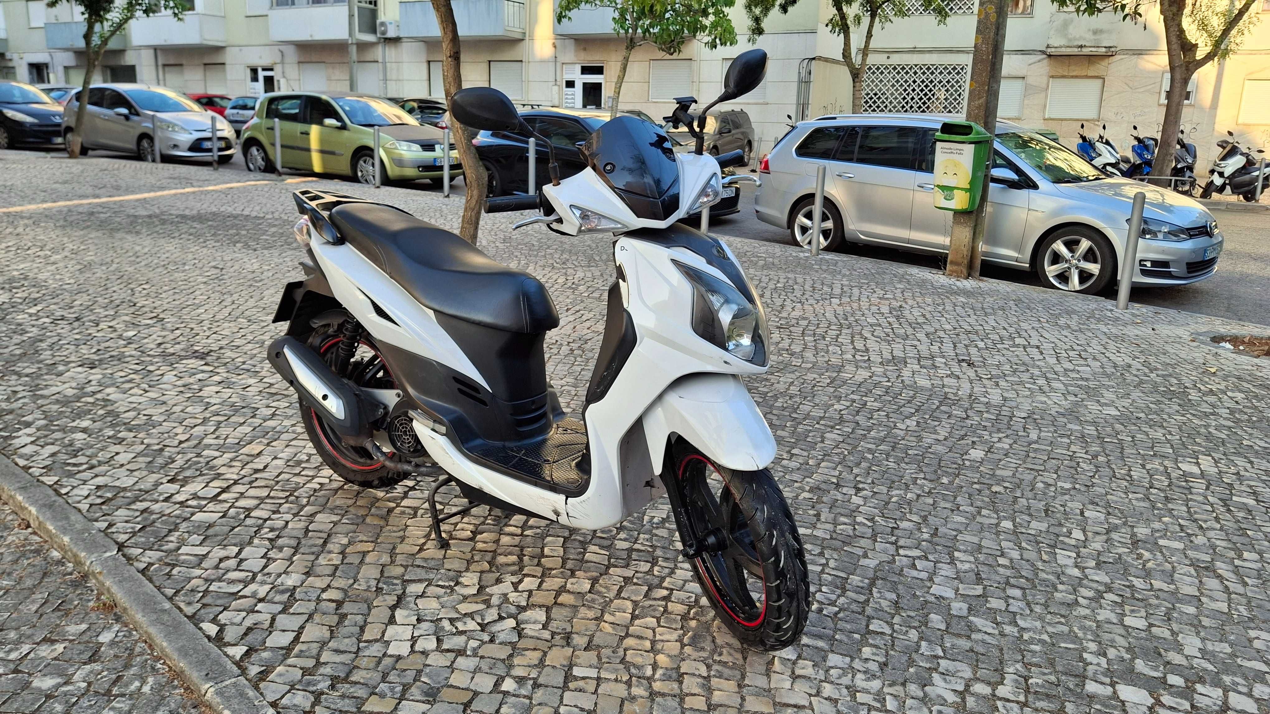 Motociclo Sym Symphony SR 125 CC