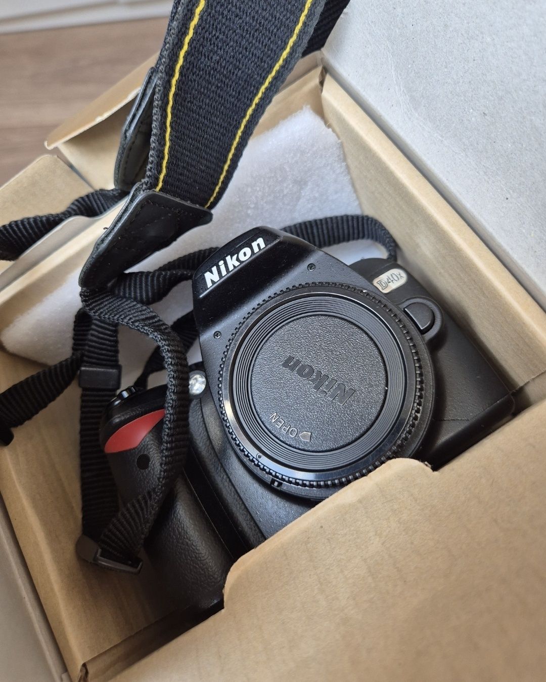 Nikon D40x + obiektyw 18-55mm + akcesoria + torba – mega zestaw