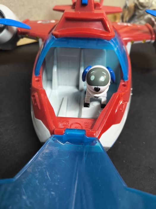 Avião Patrulha Pata 10
Avião de brinquedo da Patrulha Pata, com detalh