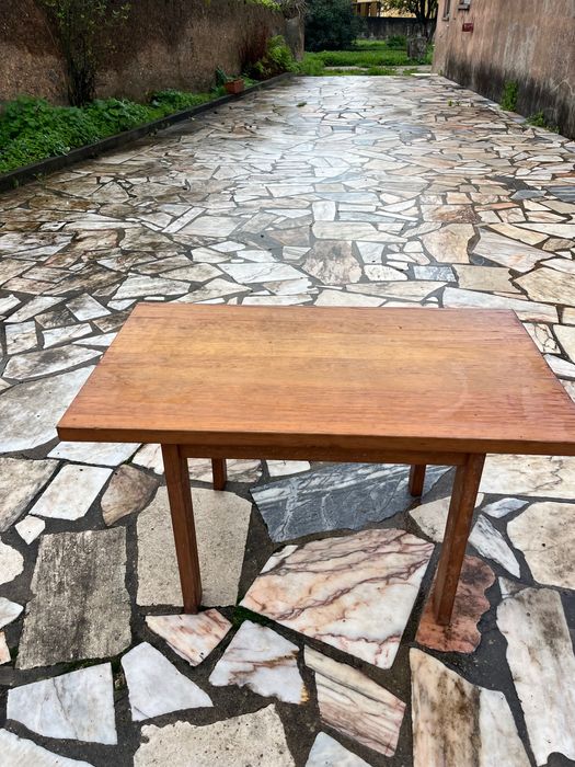 Mesa de madeira - sala de estar