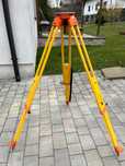 Statyw geodezyjny drewniany NEDO