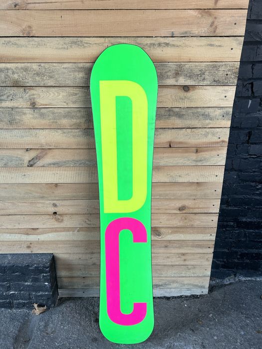 Сноуборд DC PLY 156.5 состояние новой