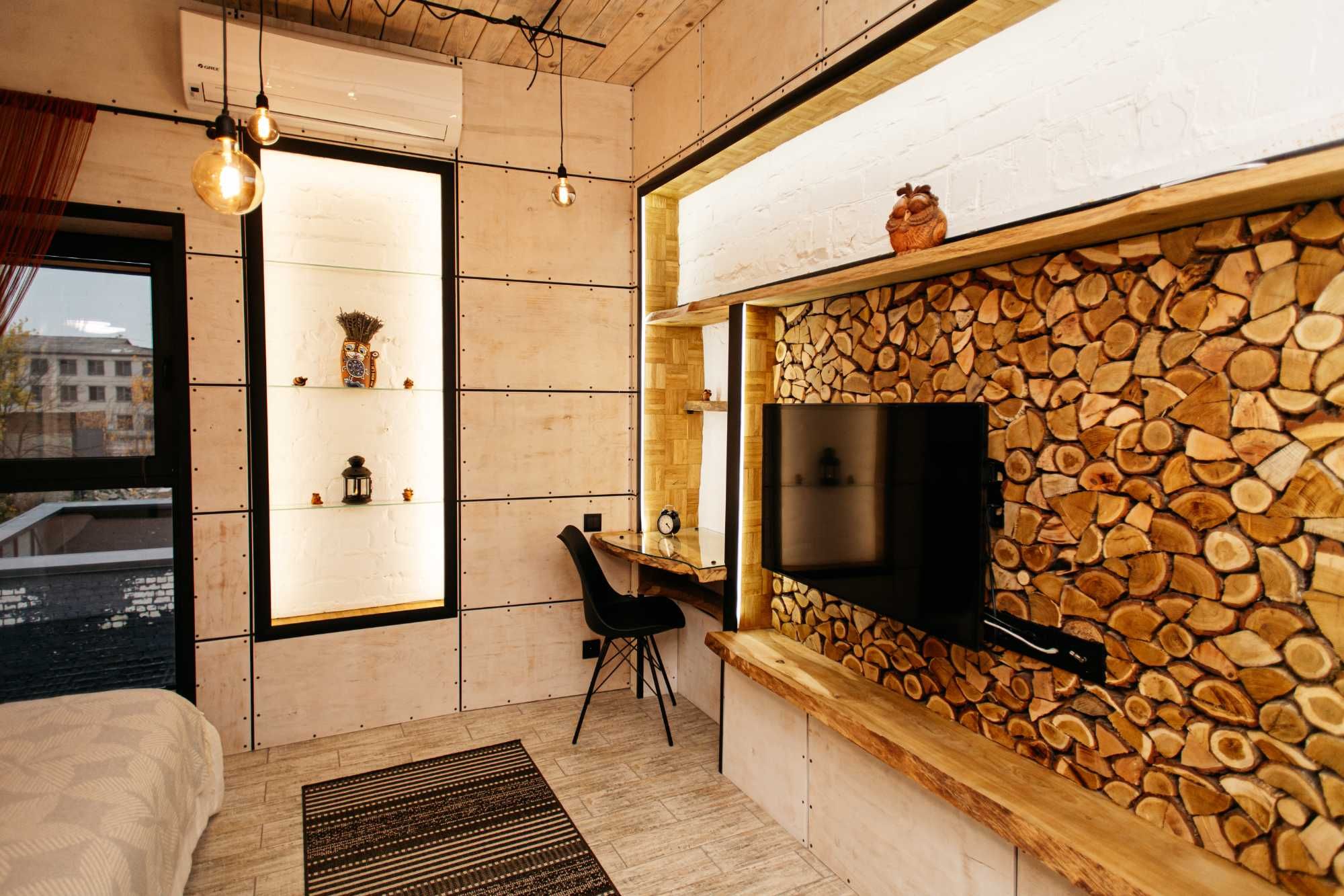 Апартаменти "LOFT' для короткострокової оренди в Сарнах