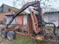 Przyczepa samozaładowcza do drzewa