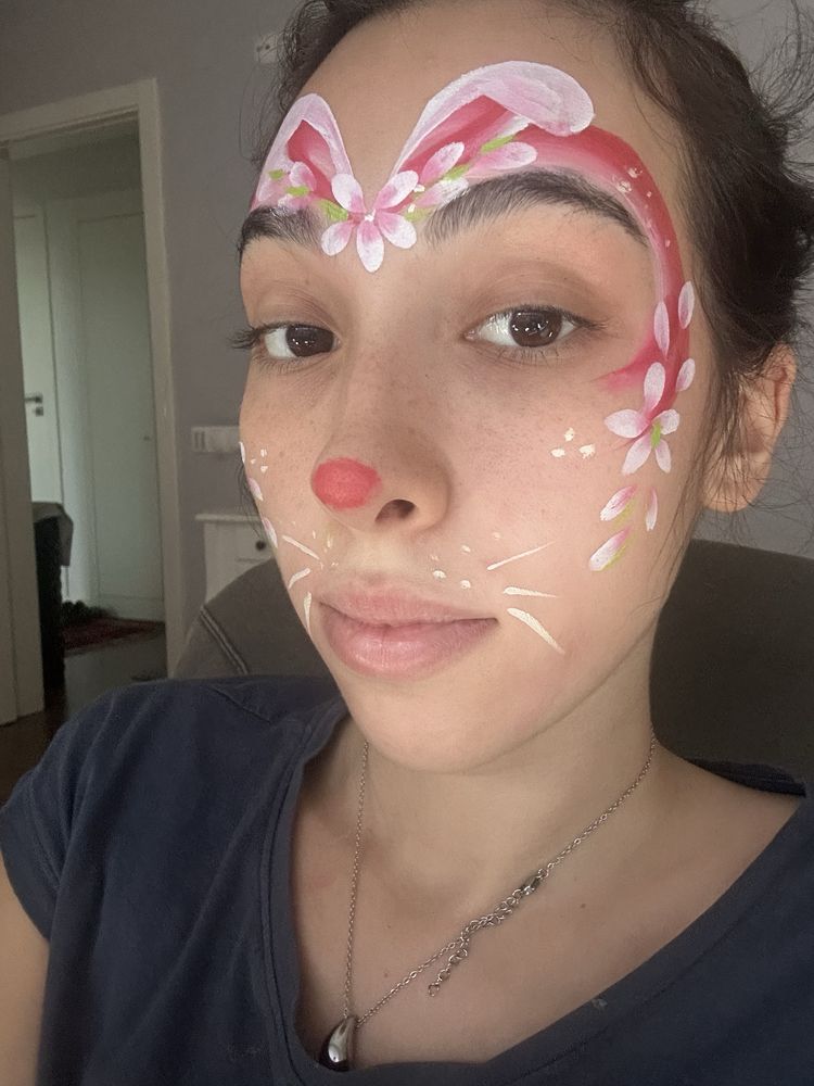 Pinturas faciais e modelação de balões