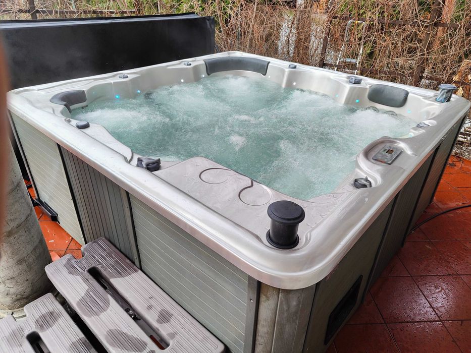 Całoroczna wanna spa , jacuzzi ogrodowe , balia , bania , Balboa - USA