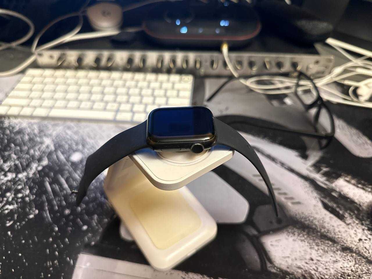 Годинник Apple watch SE чудовий стан