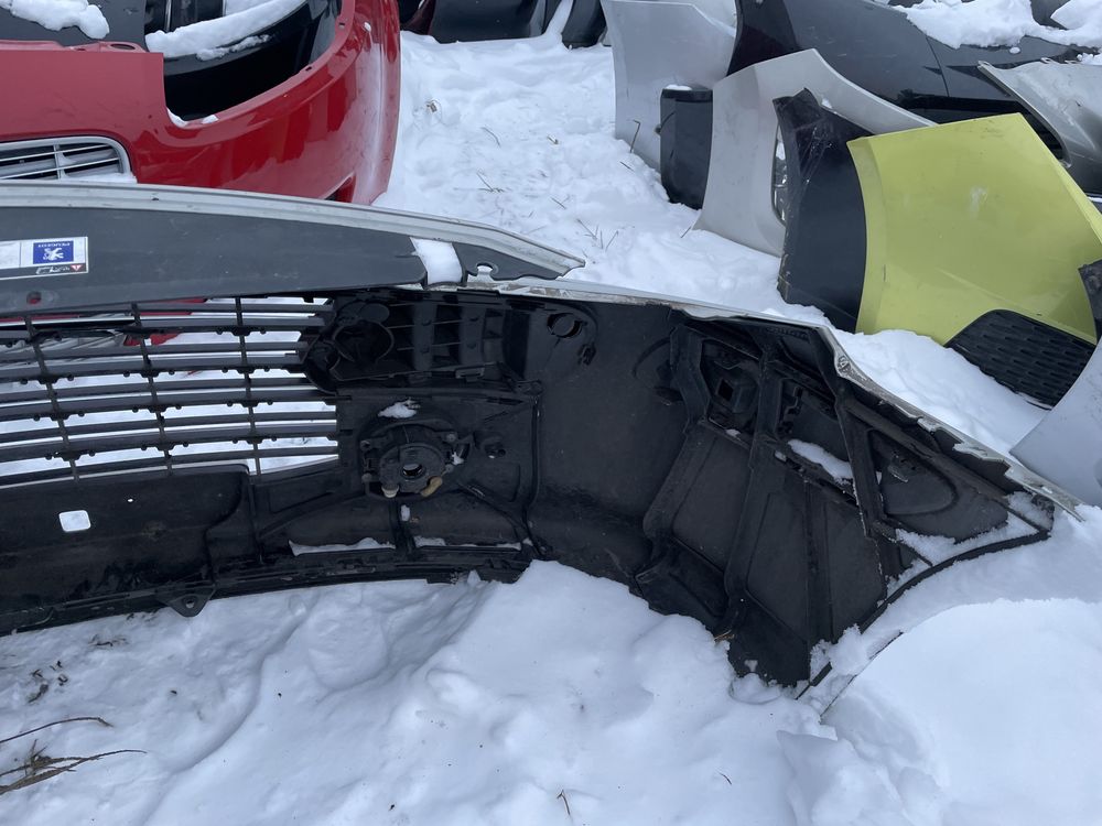 Бампер Рестайлінг Пежо 307 Peugeot 307