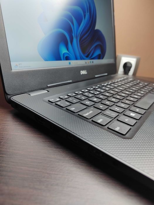 LAPTOP | Dell Vostro | i7-10510U | Radeon 2GB | 16GB RAM 512SSD | W11