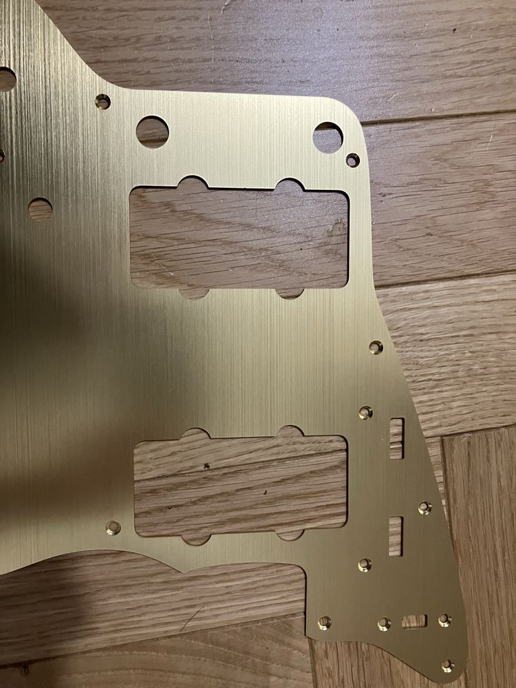 Maskownica golden brushed aluminium do Fender Jazzmaster Anniversary