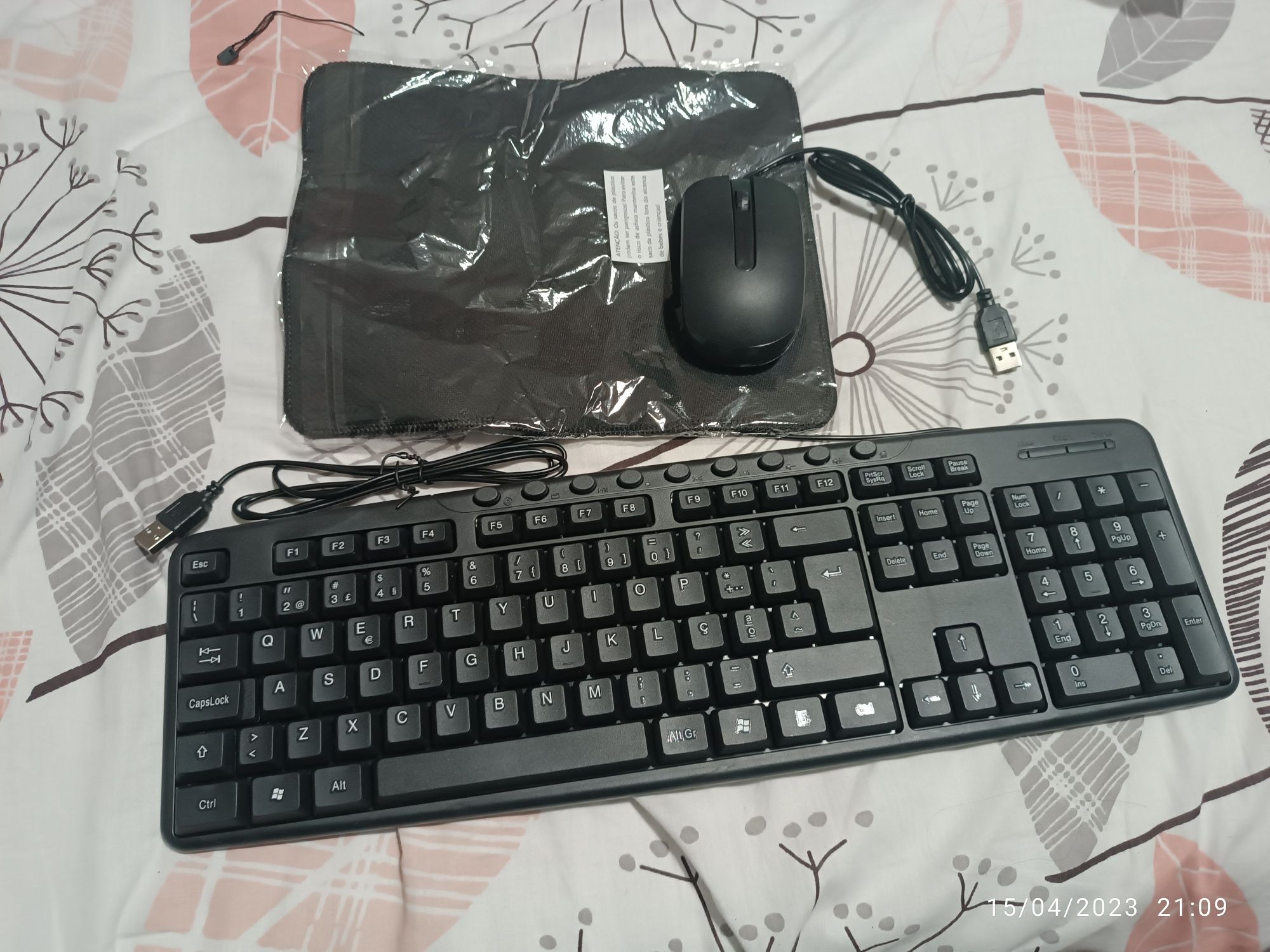 Kit teclado, mouse e pad mouse