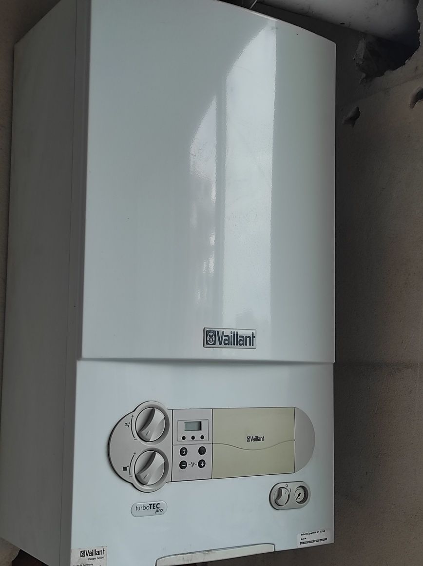 Газовий Котел Vaillant turboTEC pro