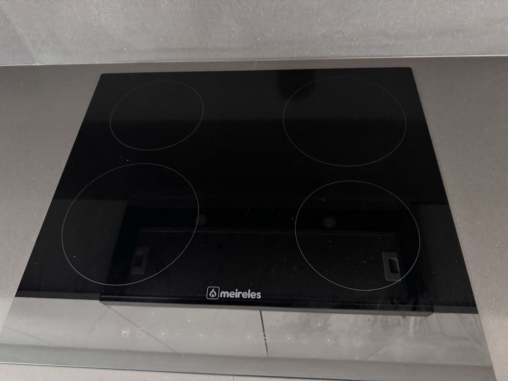 Forno / Maquina Lavar Loica / Microondas / Frigorifico / Placa