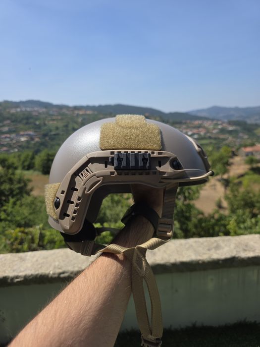 Airsoft Capacete Fast Helmet coyote Nunca usado