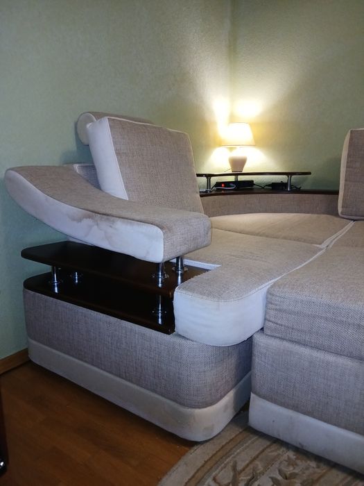 Кутовий диван великий