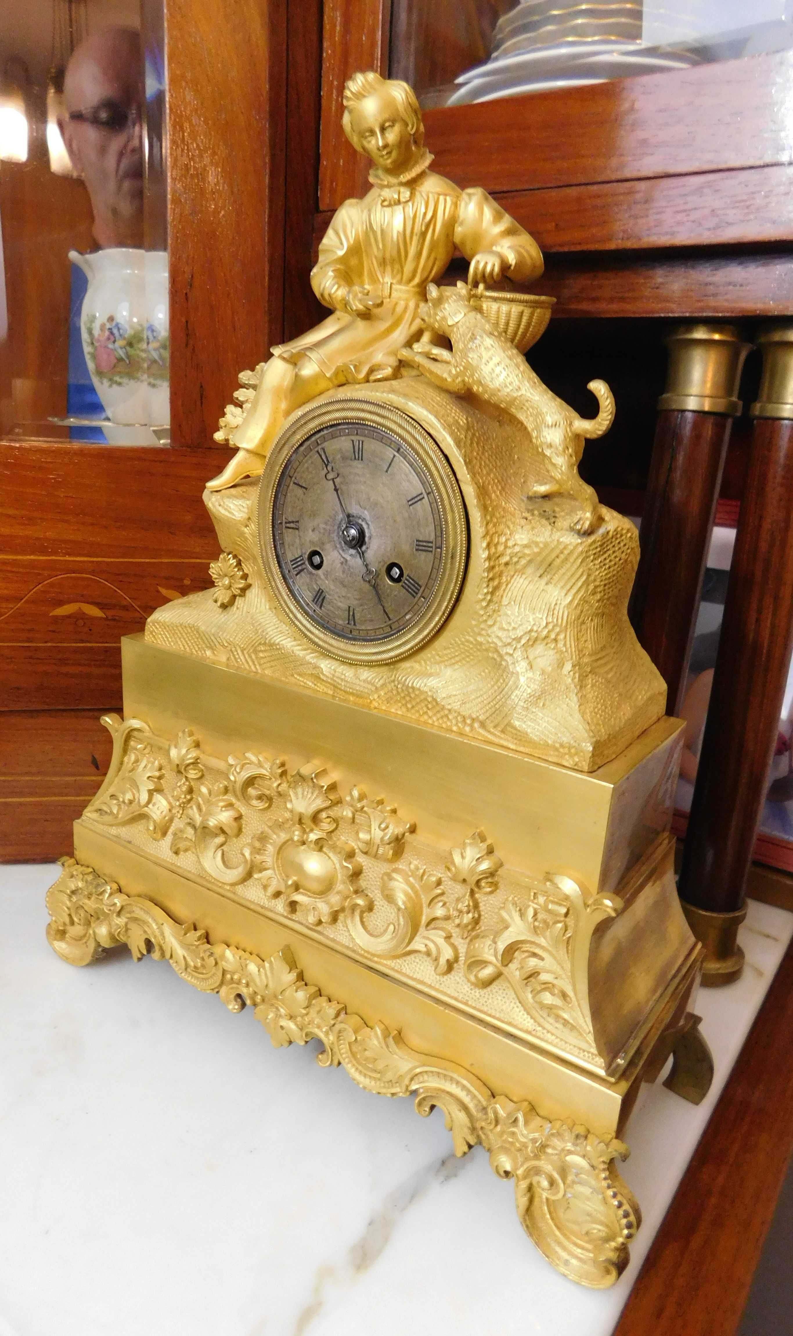 Zegar kominkowy brąz złocony z około 1830r i inne