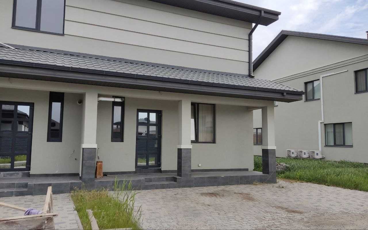 Продам 3к квартиру в Таунхаусе с ремонтом  Золотые ключи Слобожанский