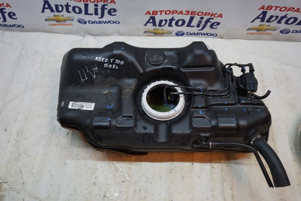 Паливний бак Chevrolet Aveo\Шевроле Авео Т300 1.3 CDTI
