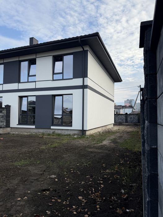 Продаж котеджу ,район Екватору.