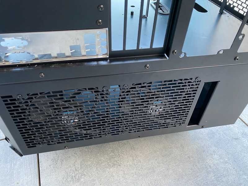 Alphacool Mining Cube 300 – porządna obudowa