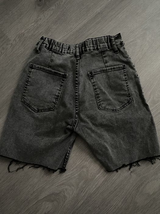 шорты бермуды сірі
