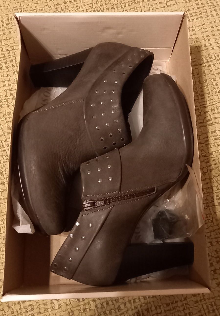 Wiosenne buty Lasocki 38 skóra nowe