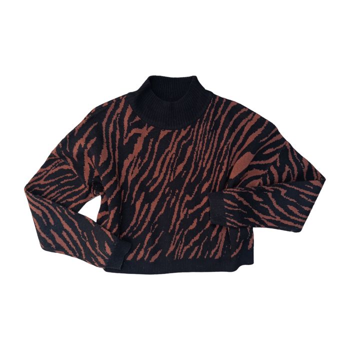 sweter sweterek ze wzorem w zebre motyw zwierzęcy krótki półgolf golf