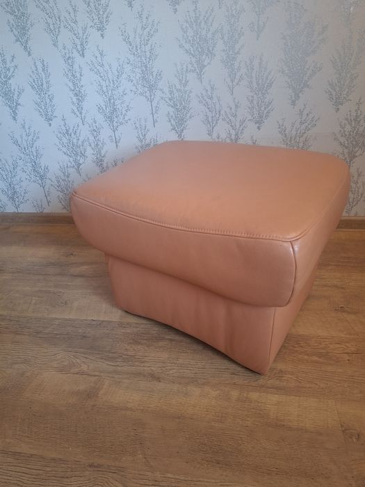 Pufa skorzana stan idealny