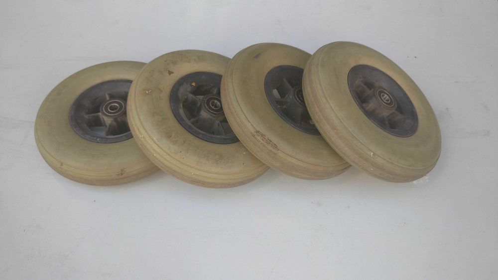 Колеса для тачки (пенополиуретановое)