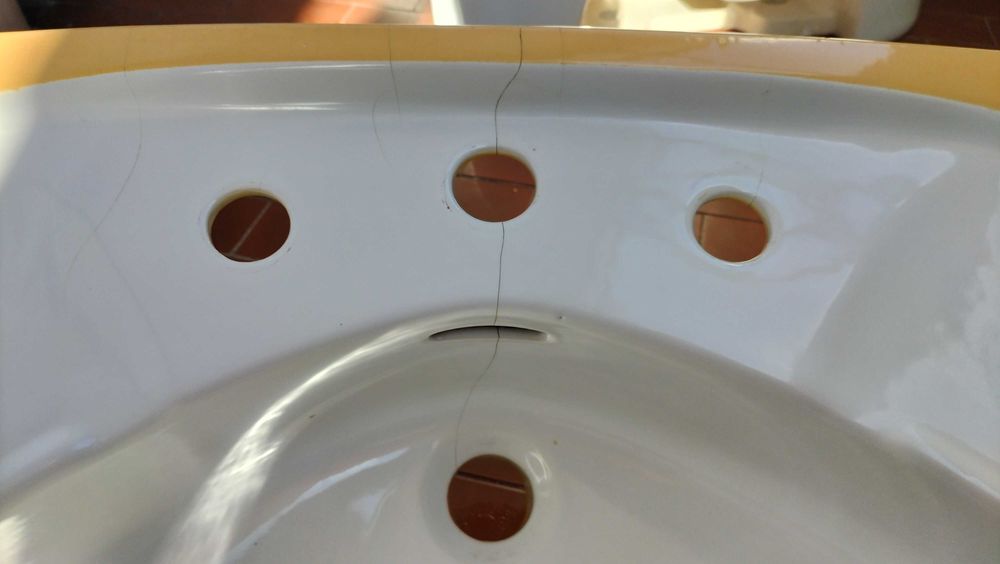 Lavatório em cerâmica 10euros