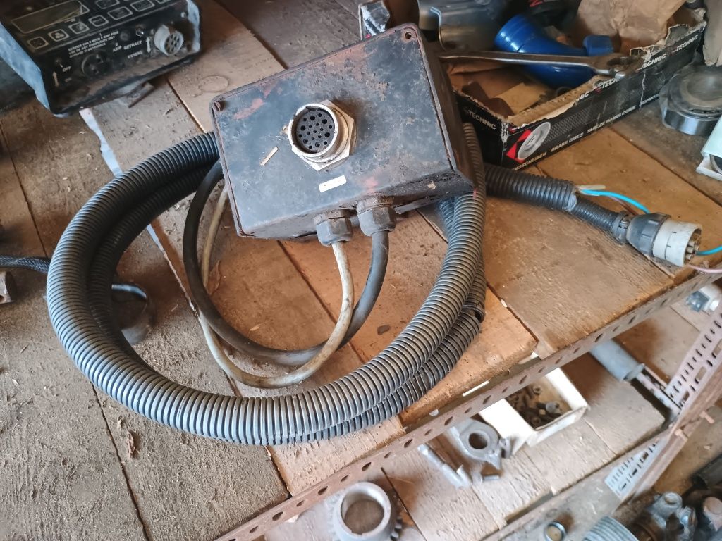 Kabel do prasy new Holland 640/650